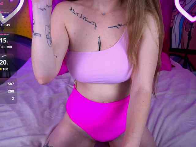 DanielaReign webcam