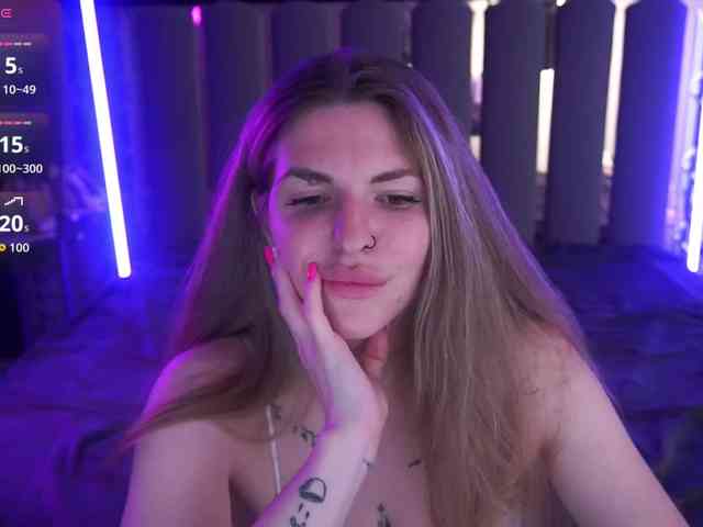 DanielaReign webcam