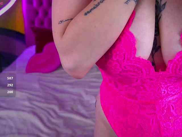 DanielaReign webcam