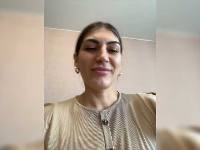 MaggieTurner Live Cam on BongaCams