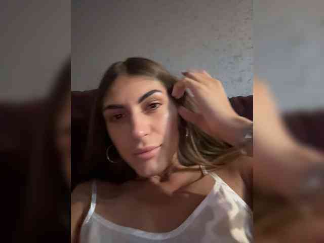 KamillaRuss webcam