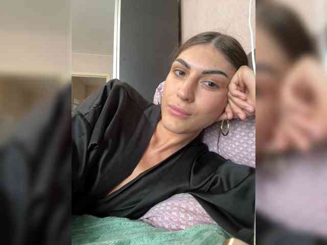KamillaRuss webcam