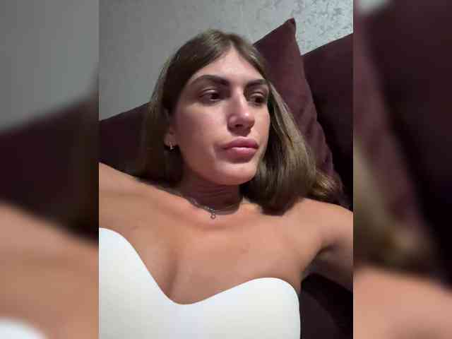 KamillaRuss webcam