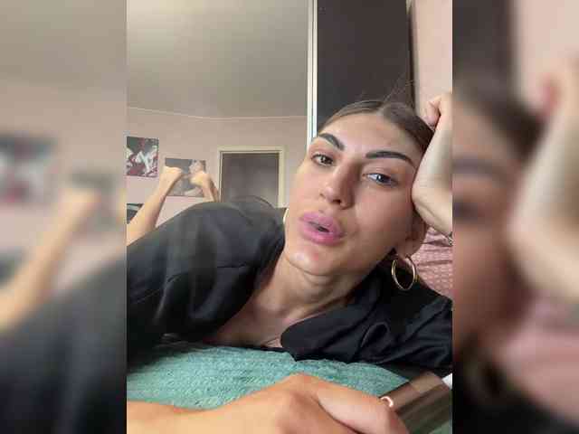 KamillaRuss webcam