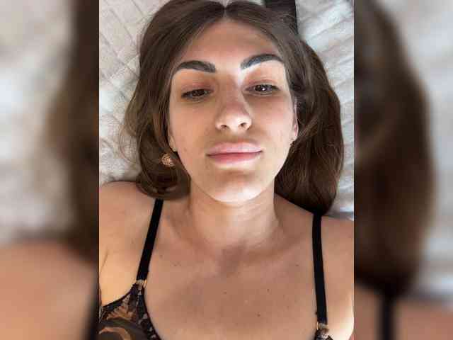 KamillaRuss webcam