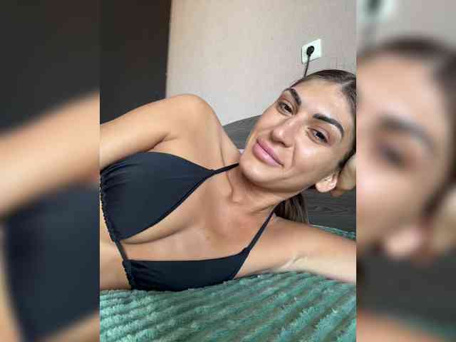 KamillaRuss webcam