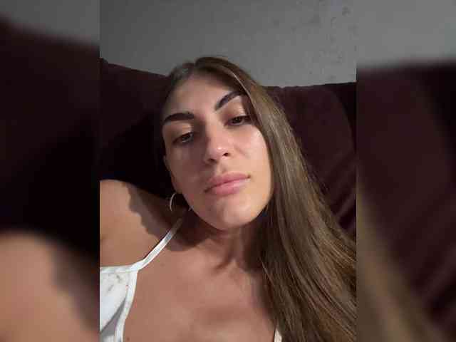 KamillaRuss webcam