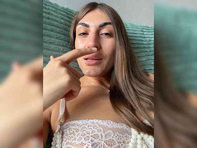 KamillaRuss webcam