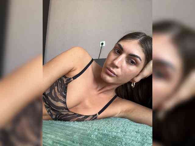 KamillaRuss webcam