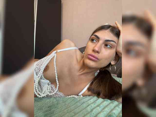 KamillaRuss webcam