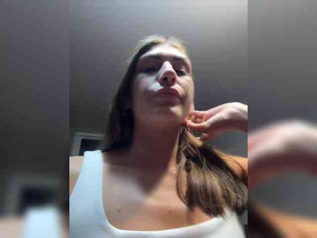 KamillaRuss webcam