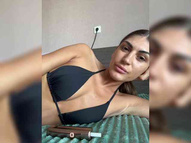 KamillaRuss webcam