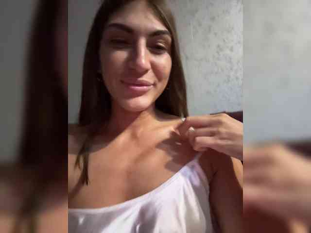 KamillaRuss webcam
