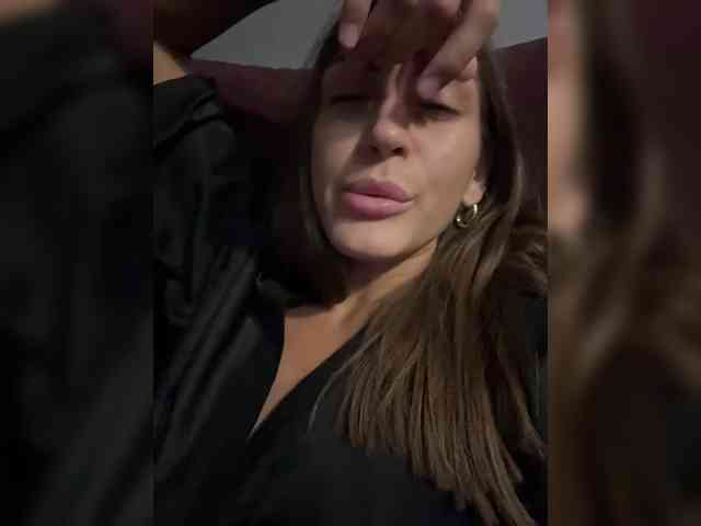 MaggieTurner Sex Cam Show