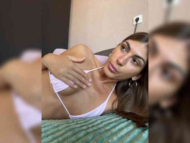 KamillaRuss webcam
