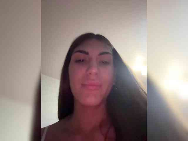 KamillaRuss webcam