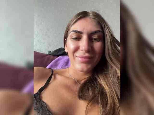 KamillaRuss webcam