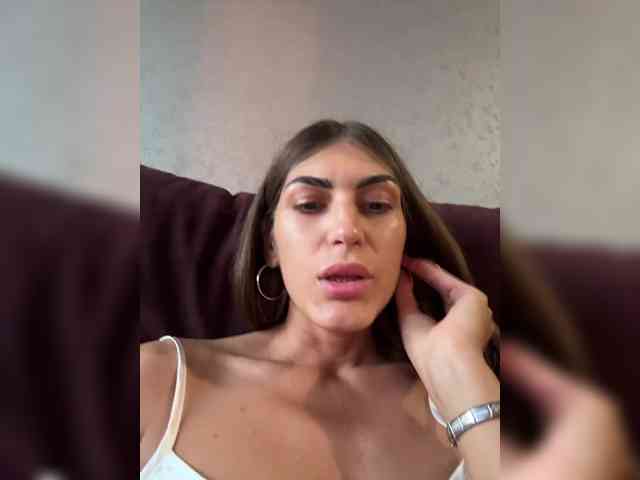 KamillaRuss webcam