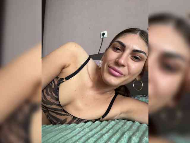 KamillaRuss webcam
