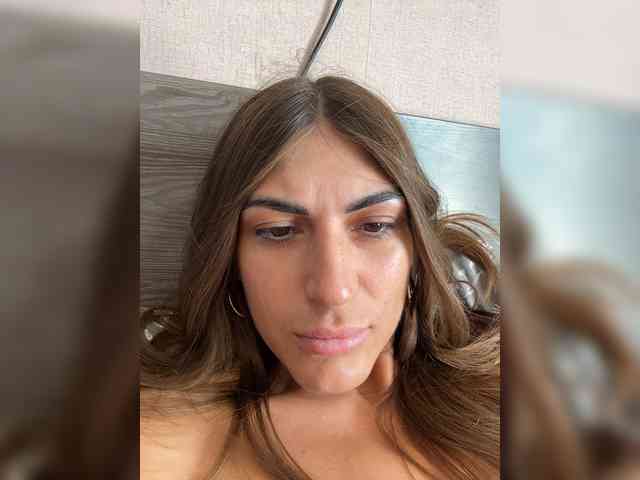 KamillaRuss webcam