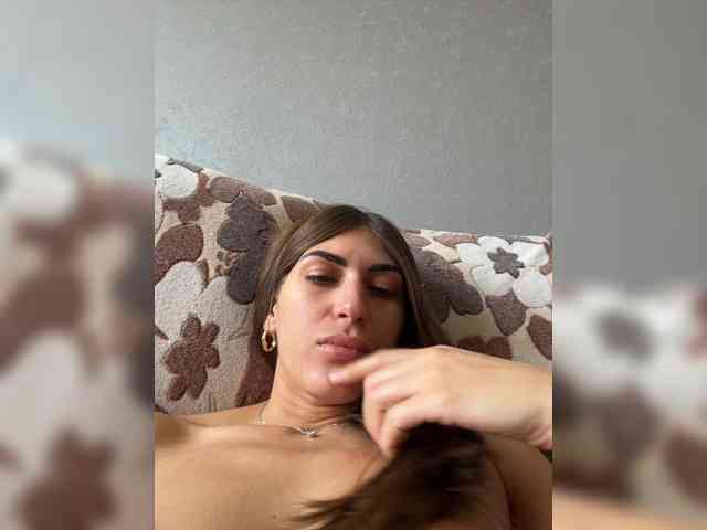 KamillaRuss webcam