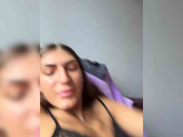 KamillaRuss webcam