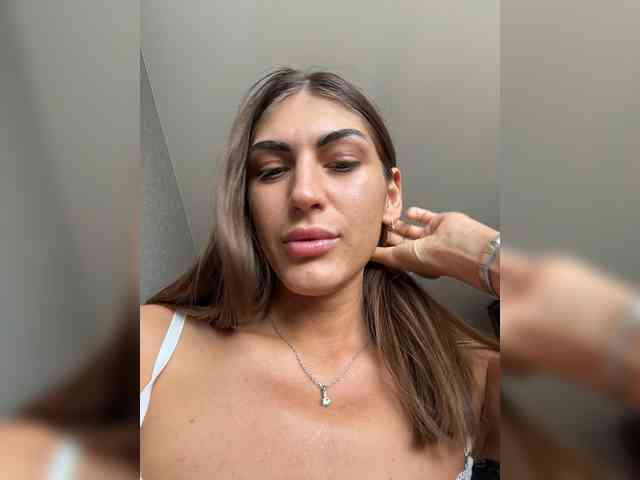 KamillaRuss webcam