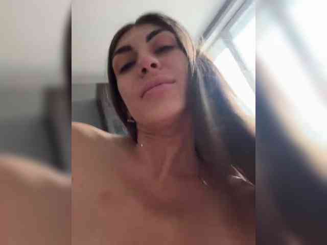 KamillaRuss webcam