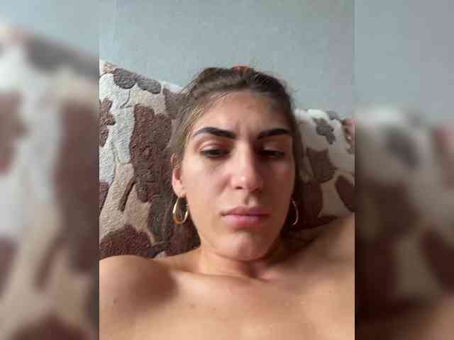 KamillaRuss webcam