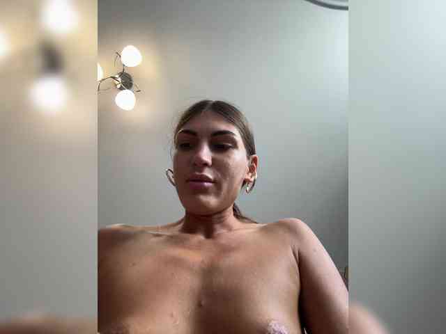 KamillaRuss webcam