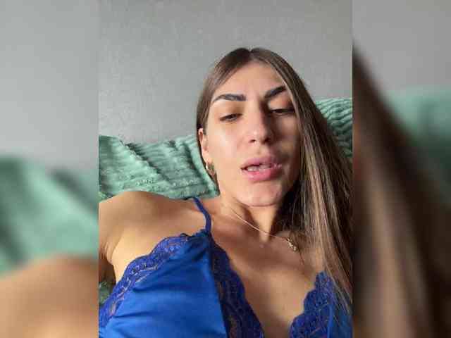 KamillaRuss webcam