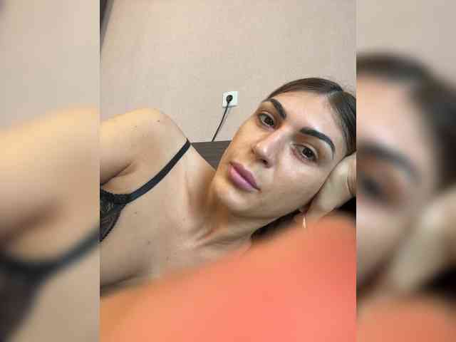 KamillaRuss webcam