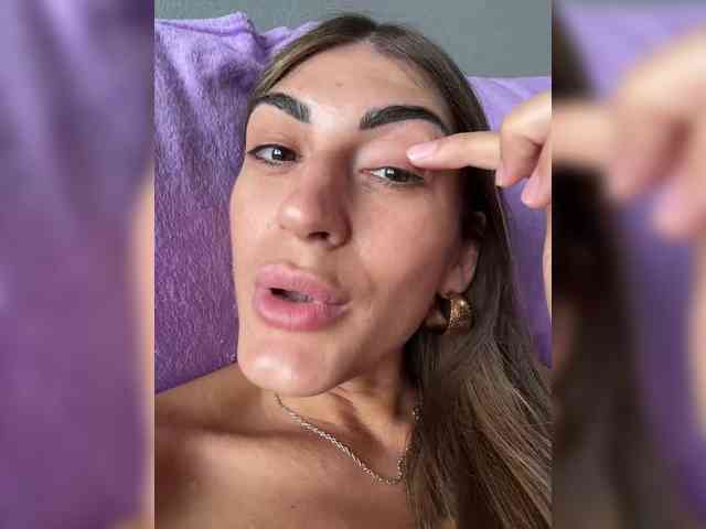 KamillaRuss webcam