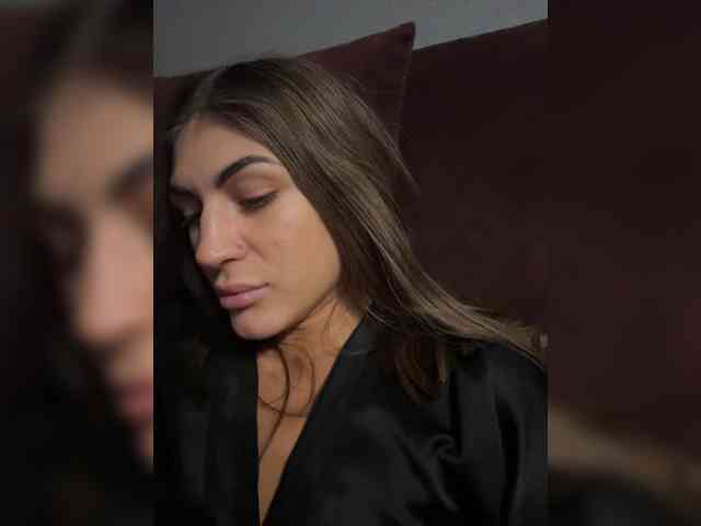 KamillaRuss webcam