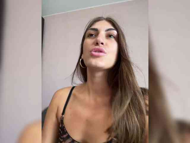KamillaRuss webcam