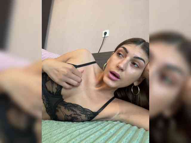 KamillaRuss webcam