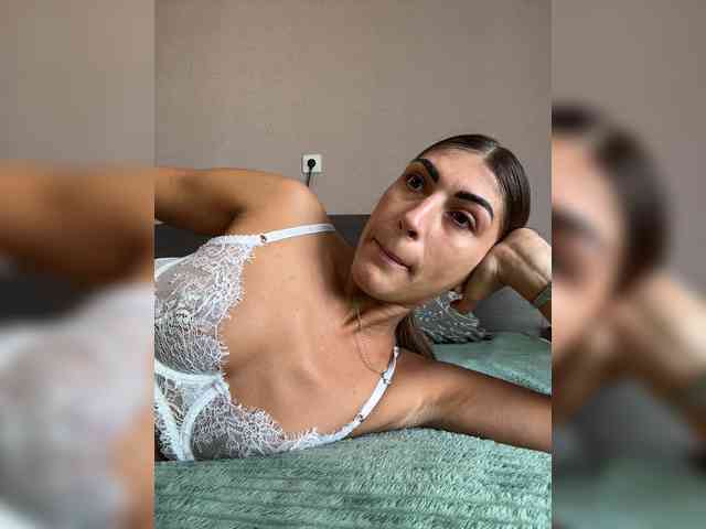 KamillaRuss webcam