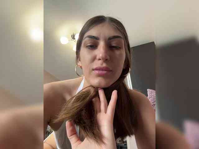 KamillaRuss webcam