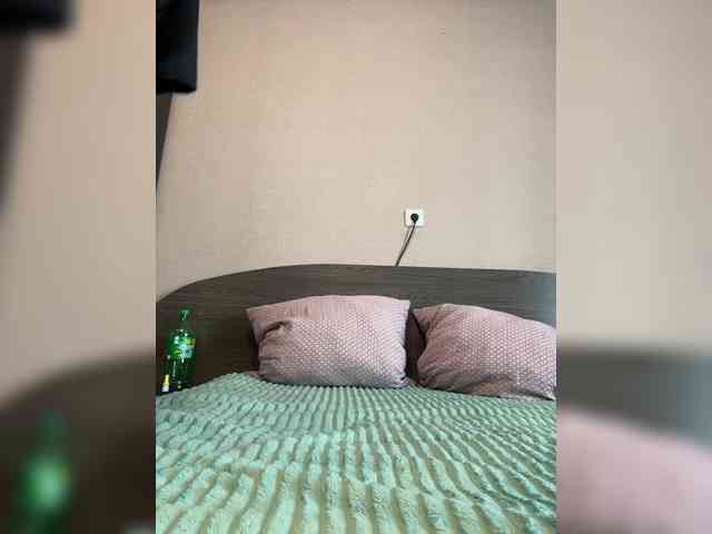 KamillaRuss webcam