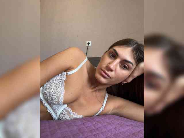 KamillaRuss webcam