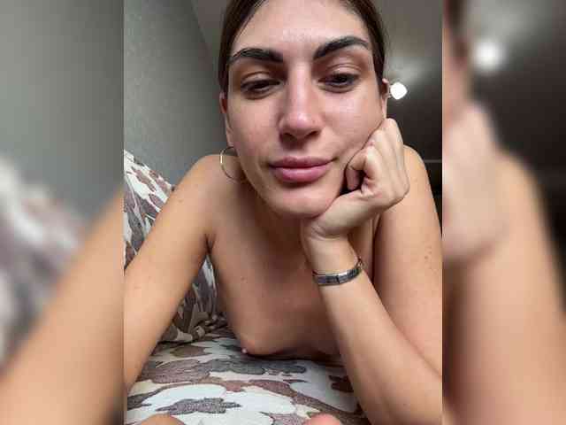 KamillaRuss webcam
