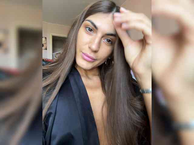 KamillaRuss webcam