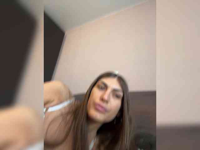 KamillaRuss webcam