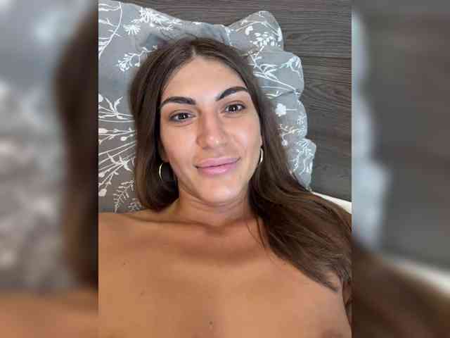 KamillaRuss webcam