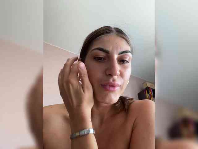 KamillaRuss webcam