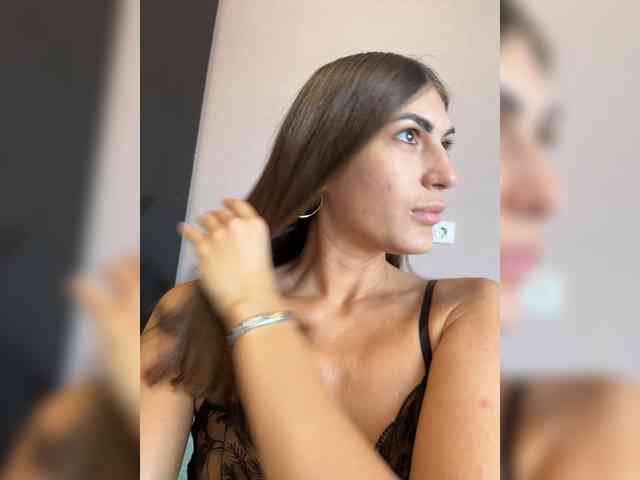 KamillaRuss webcam