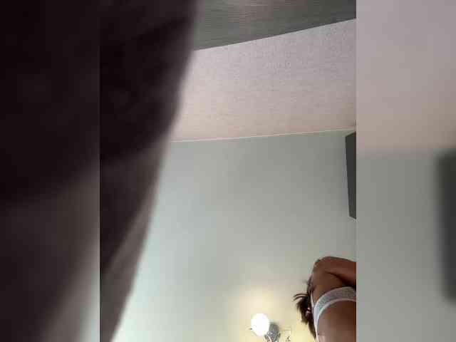 KamillaRuss webcam