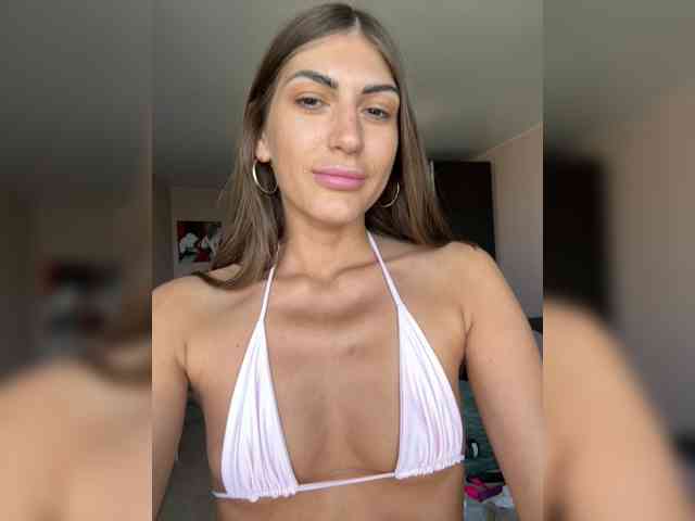 KamillaRuss webcam