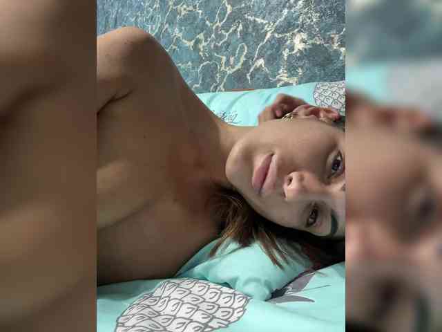 KamillaRuss webcam
