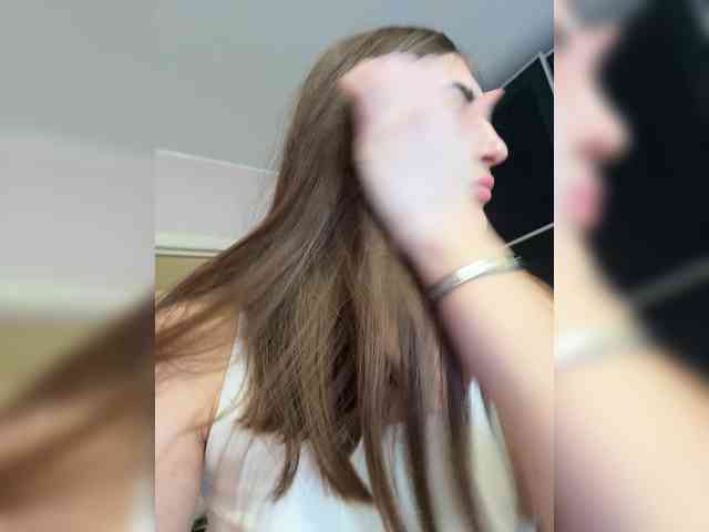 MaggieTurner Live Webcam on BongaCams